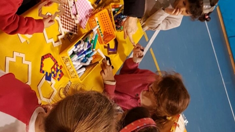 יולא וירוק בעיר4.jpg